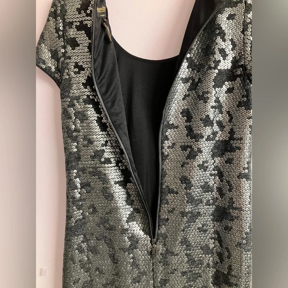 Women’s Sequined Mini Dress, Size XS, Gray/Silver, Short Sleeves, by Laundry